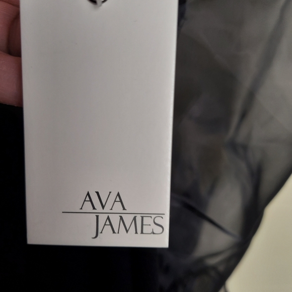 NWT Ava James Balloon Sleeve Top Size Medium Black - Picture 6 of 10